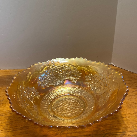 Vintage marigold carnival glass dual pattern design 8” sawtooth rim serving bowl